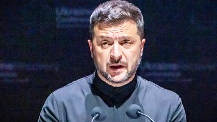 Wolodymyr Selenskyj, Präsident der Ukraine, spricht bei der Wiederaufbaukonferenz für die Ukraine. 