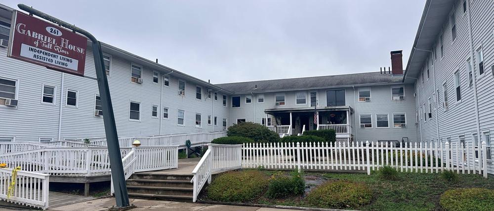 In einer Einrichtung für betreutes Wohnen in den USA gab es ein verheerendes Feuer.