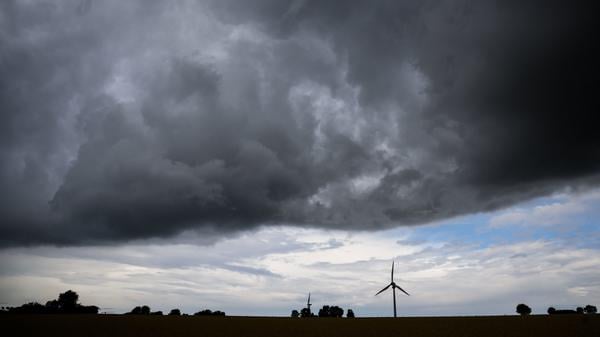Extremwetter verursache bereits heute enorme Kosten, betonen Umweltforschende.