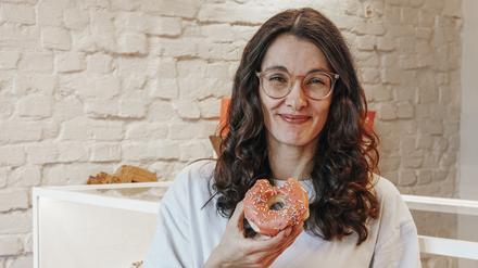 Jessica Jeworutzki ist gelernte Krankenpflegerin und führt heute eine Kette mit 13 Cafés.