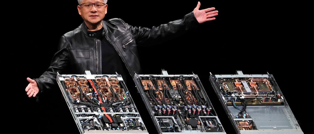 Huang bestätigte die Ausfuhr der H20-Chips in China vor Journalisten. (Archivbild)