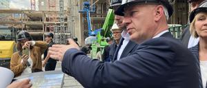 Baustellenbesuch von Kai Wegner beim Fürst am Kurfürstendamm