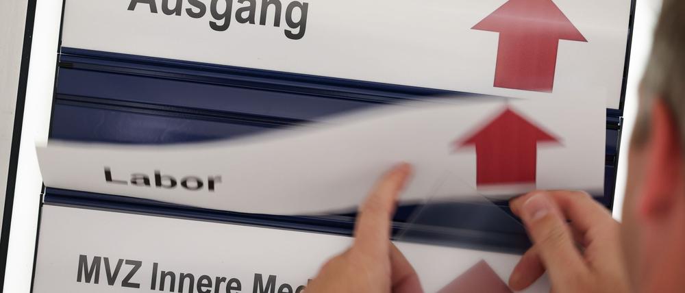 Brandenburgs Gesundheitsministerin Britta Müller (parteilos) schlägt vor, mit einem Teil der Mittel aus dem Sondervermögen Infrastruktur medizinische Versorgungszentren aufzubauen. (Archivbild) 