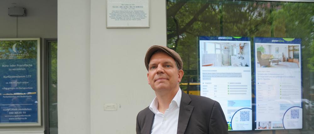 Eine Berliner Gedenktafel für Elsa Blochwitz wurde auf Initiative des Historikers Nicolas Basse am Kurfürstendamm 177 angebracht.