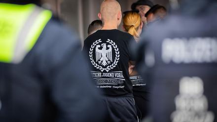 Die Gruppe „Deutsche Jugend voran“ zieht auch in Berlin junge Leute an. (Archivbild)