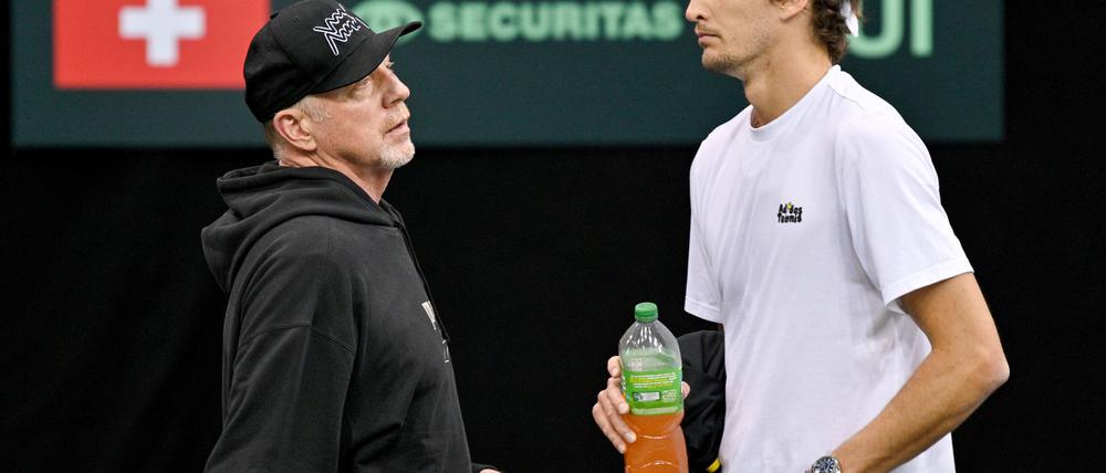 Boris Becker (l) würde es freuen, wenn Alexander Zverev (r) künftig von Toni Nadal trainiert wird.