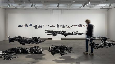 Die bisher wichtigste Ausstellung „Fossil Fables“ von Sam Spurr und Eduardo Kairuz (GEO) fand 2023 in Sydney statt. 