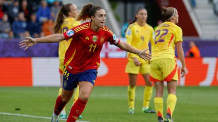 Alexia Putellas jubelt im Gruppenspiel gegen Belgien.