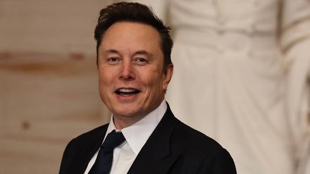 Elon Musk gilt als einer der reichsten Menschen der Welt. Sein Vermögen wird auf über 300 Milliarden Euro geschätzt