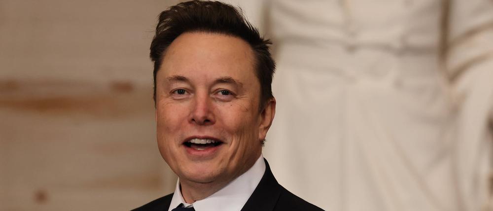 Elon Musk gilt als einer der reichsten Menschen der Welt. Sein Vermögen wird auf über 300 Milliarden Euro geschätzt