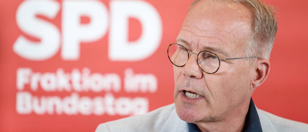 Matthias Miersch, Vorsitzender der SPD-Bundestagsfraktion, bei einem Statement im Bundestag.