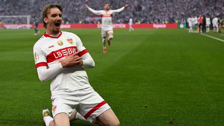 Geht er oder bleibt er? Ein möglicher Wechsel von Nick Woltemade vom VfB Stuttgart zum FC Bayern bietet reichlich Gesprächsstoff.