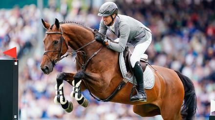 Olympiasieger Christian Kukuk reitet bei der EM das Pferd Just Be Gentle