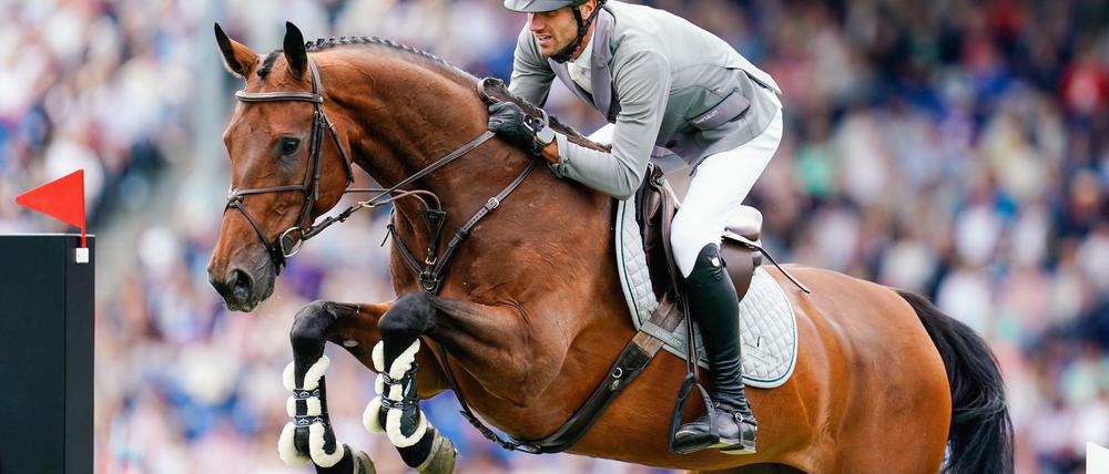 Olympiasieger Christian Kukuk reitet bei der EM das Pferd Just Be Gentle