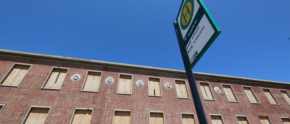 Neue Bushaltestelle: Seit August fährt der Bus nach Krampnitz.