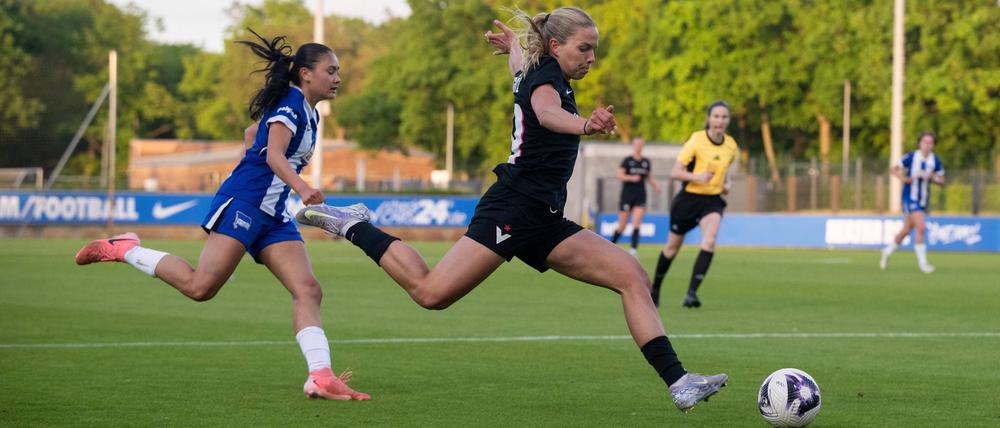 Im Mai spielten Hertha und Viktoria in der Regionalliga Nordost gegeneinander.