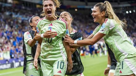 Unbändige Freude: Cristiana Girelli nach ihrem Siegtor in der 90. Minute. 