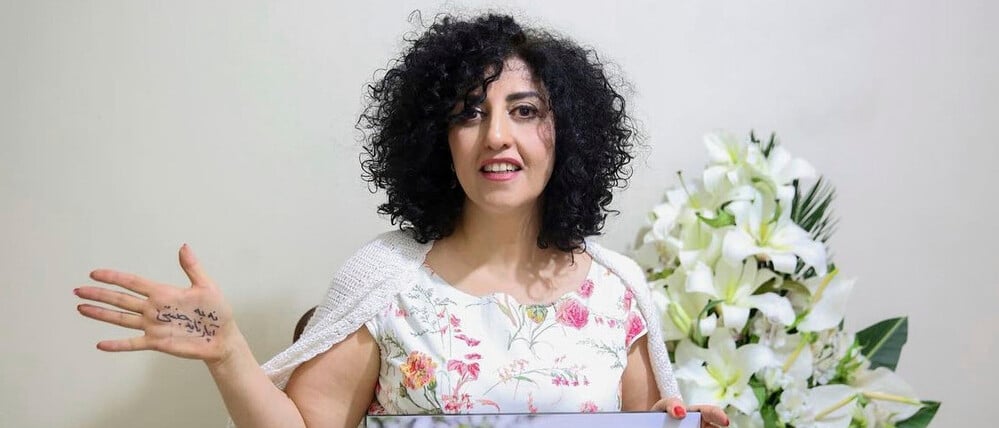 Dieses Foto zeigt die iranische Friedensnobelpreisträgerin Narges Mohammadi im Dezember 2024.