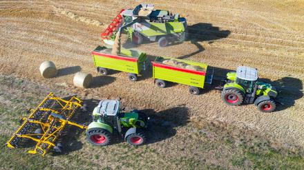Die Getreideernte ist in Deutschland im Gange. Landwirte sind wegen der Agrarpolitik der EU-Kommission verunsichert. (Archivbild) 