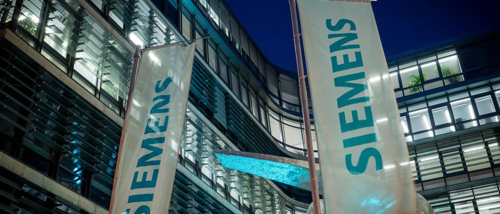 Bei Siemens haben sich Arbeitgeber und Arbeitnehmer auf gleich mehrere Vereinbarungen geeinigt. (Archivbild)
