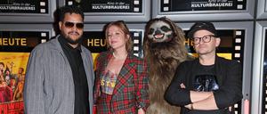 Yasin El Harrouk, Jella Haase, Milan Peschel bei der „#SchwarzeSchafe“-Premiere im Kino in der Kulturbrauerei.