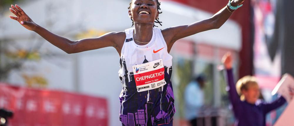 Ruth Chepngetich lief in Chicago als erste Frau einen Marathon unter 2:10 Stunden.