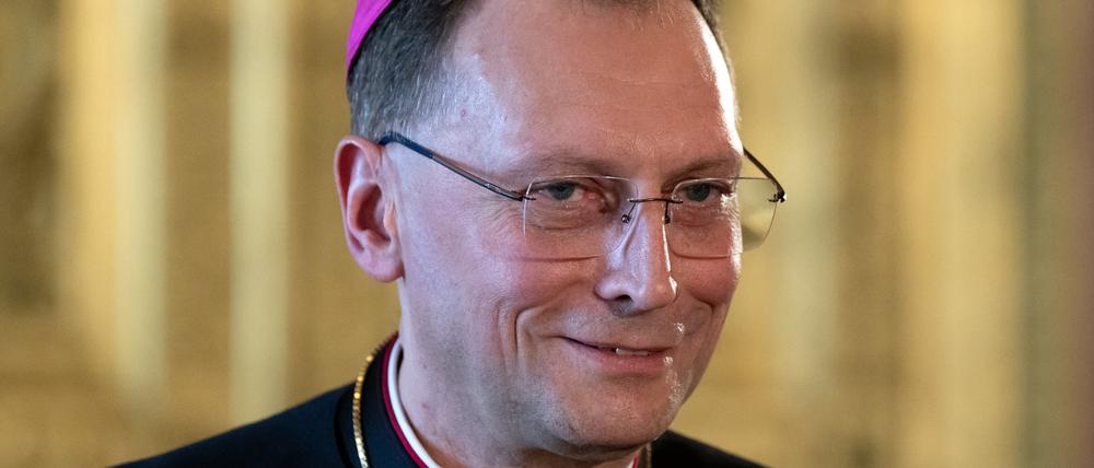 Herwig Gössl, neuer Erzbischof von Bamberg, spricht bei seiner Vereidigung durch Söder (CSU), Ministerpräsident von Bayern, im Prinz-Carl-Palais.