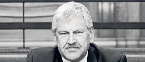 Der damalige Chef der rechtsextremen NPD, Udo Voigt, vor dem Landgericht in Berlin (Symbolbild)