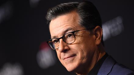 Stephen Colbert muss seine Late-Night-Show bei CBS im Mai 2026 beenden.