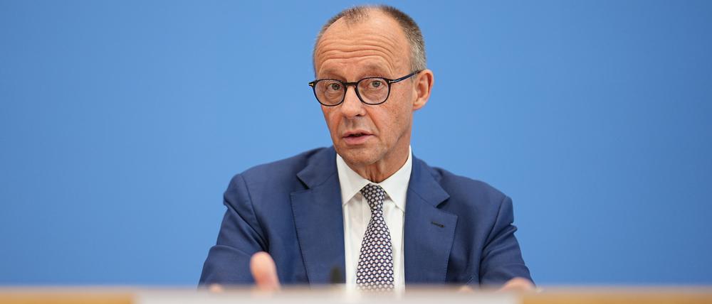 Bundeskanzler Friedrich Merz (CDU) spricht bei seiner Sommer-Pressekonferenz in der Bundespressekonferenz.