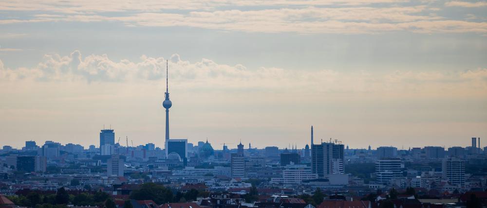 Der sogenannte Wanderungsgewinn von mehr als 27.000 Menschen in Berlin geht ausschließlich auf die hohe Wanderungsdynamik mit dem Ausland zurück. (Archivbild)