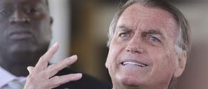 Brasiliens früherer Präsident Jair Bolsonaro muss seit diesem Freitag eine Fußfessel tragen.