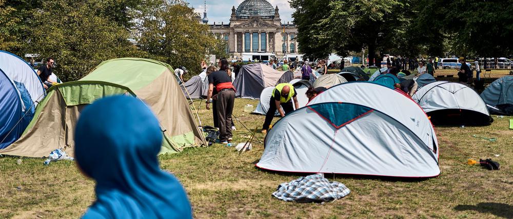 Das Camp musste am Montag auf Anordnung der Polizei umziehen. (Archivbild)