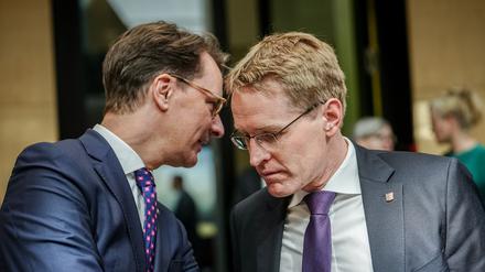 Wollen das Grundgesetz ändern: die Ministerpräsidenten Hendrik Wüst (links) und Daniel Günther, beide CDU.