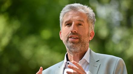 Der Tübinger Oberbürgermeister Boris Palmer steht bei einer Veranstaltung (Archivbild).