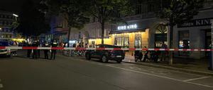 Der abgesperrte Tatort im Bergmannkiez.