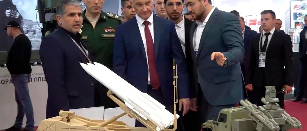 Die jährliche Waffenschau beim Militärforum nahe Moskau gilt als wichtige Präsentationsplattform für die russische Rüstungsindustrie. (Archivbild)