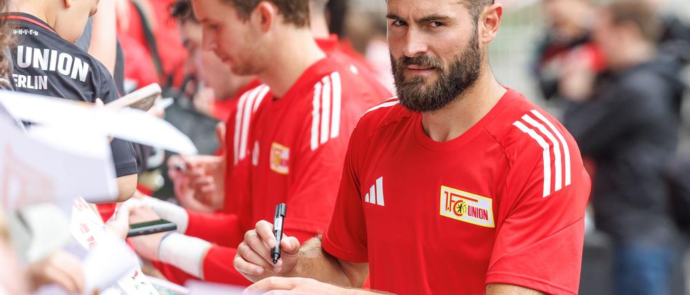 Lucas Tousart trifft im Testspiel in Linz zurm 1:0.