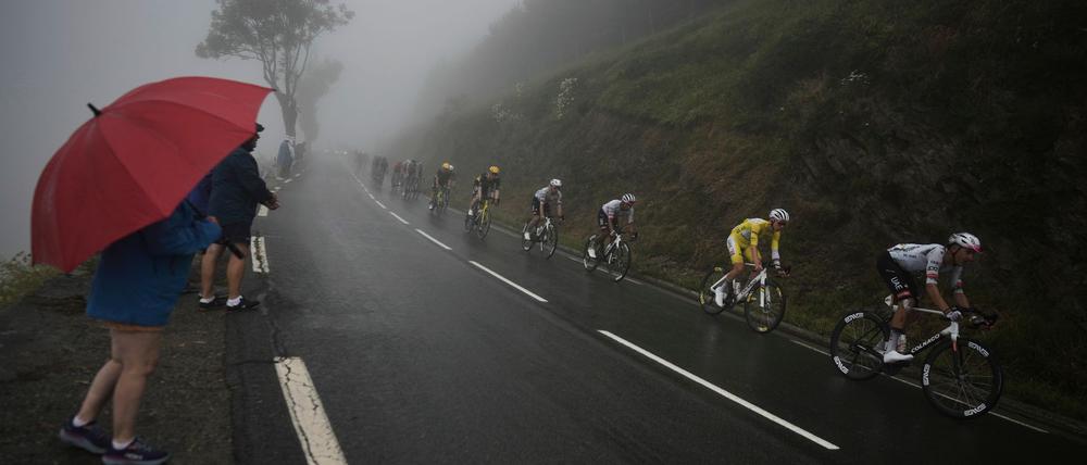 Die Fahrer auf der 14. Etappe der Tour de France.