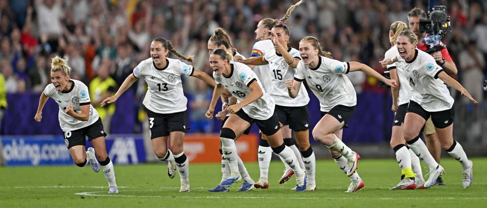 Jubel bei den deutschen Fußballerinnen nach dem Sieg gegen Frankreich.