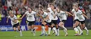 Jubel bei den deutschen Fußballerinnen nach dem Sieg gegen Frankreich.