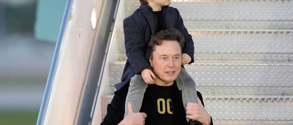 Tech-Milliardär Elon Musk mit seinem Sohn X Æ A-Xii, genannt „Little X“. (Archivbild)