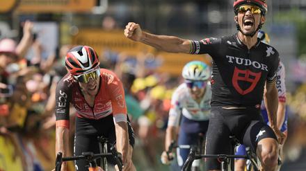 Ex-Weltmeister Julian Alaphilippe jubelt zu früh. 