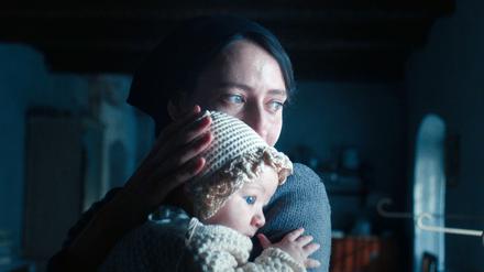 Die Zukunft von Lucia (Martina Scrinzi) und ihrer Tochter liegt nicht im Südtiroler Bergdorf Vermiglio.