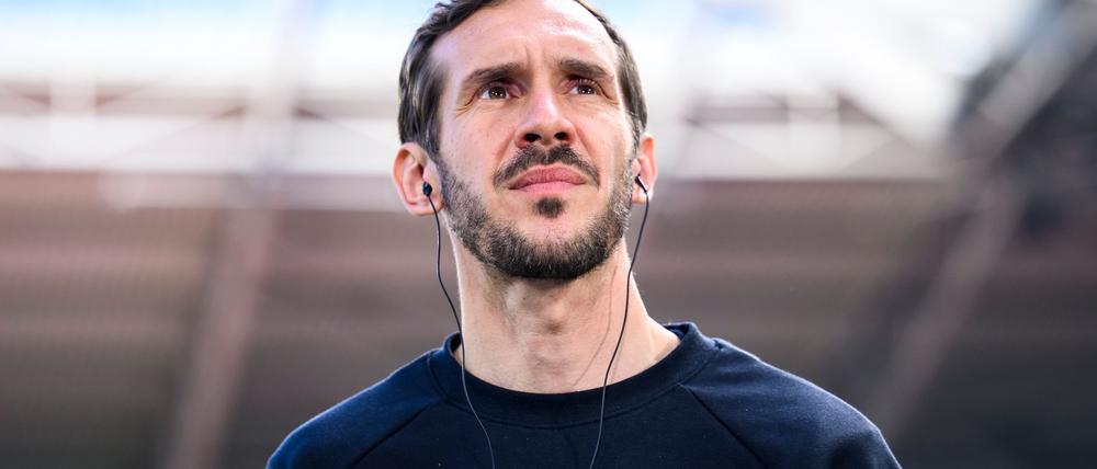 Julian Schuster bleibt Trainer des SC Freiburg.