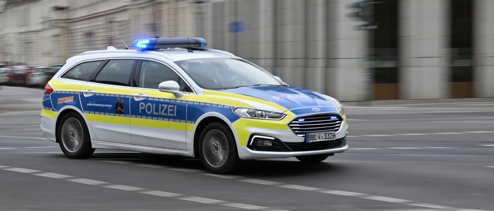 Blaulichteinsatz der Polizei. (Symbolbild)