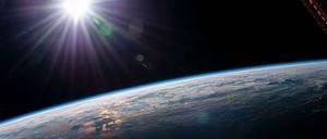 Satellitendaten lassen vermuten, dass das Klimasystem der Erde empfindlicher auf CO₂ reagiert als bislang angenommen.