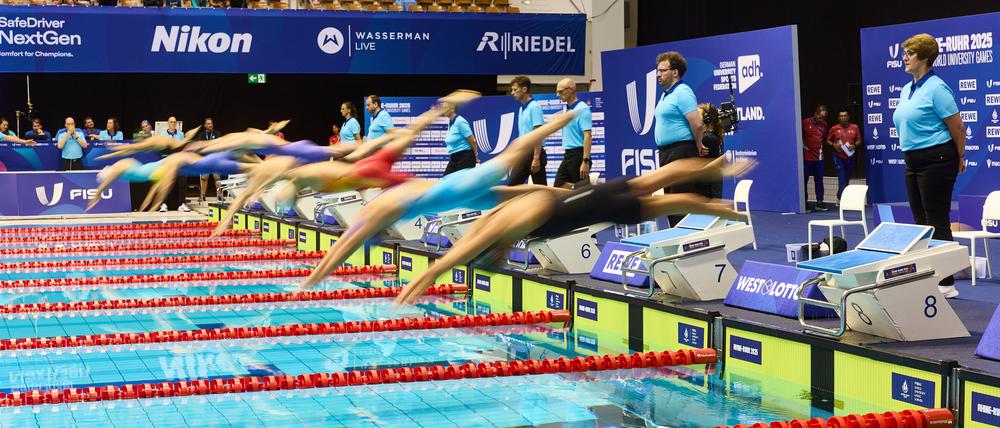Die University Games in der Schwimm- und Sprunghalle im Europasportpark.