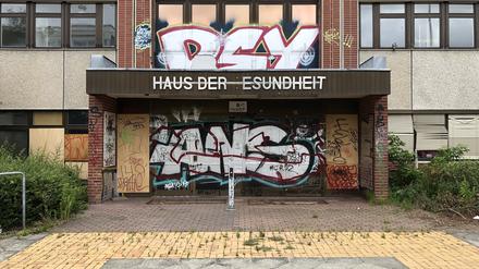 Das Haus der Gesundheit in Berlin-Hellersdorf steht seit zehn Jahren leer.