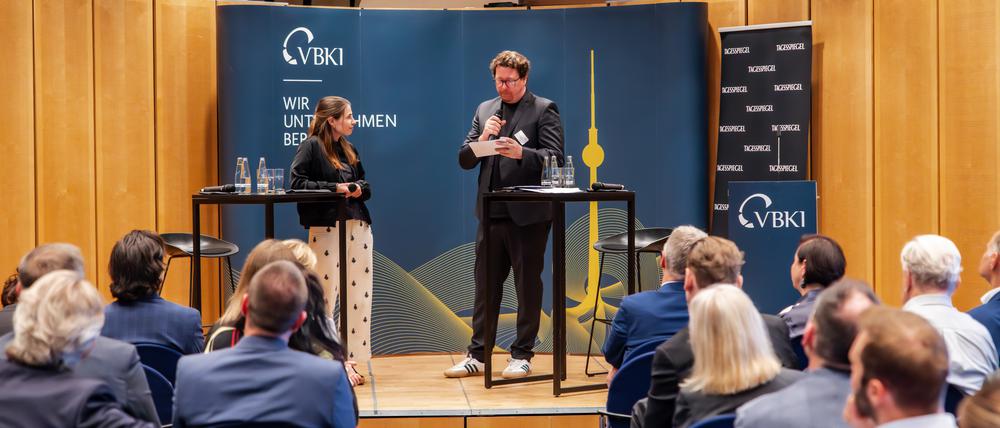 Wirtschaftsredakteur Kevin P. Hoffmann befragte die DHL-Managerin Maria Supranowitz.